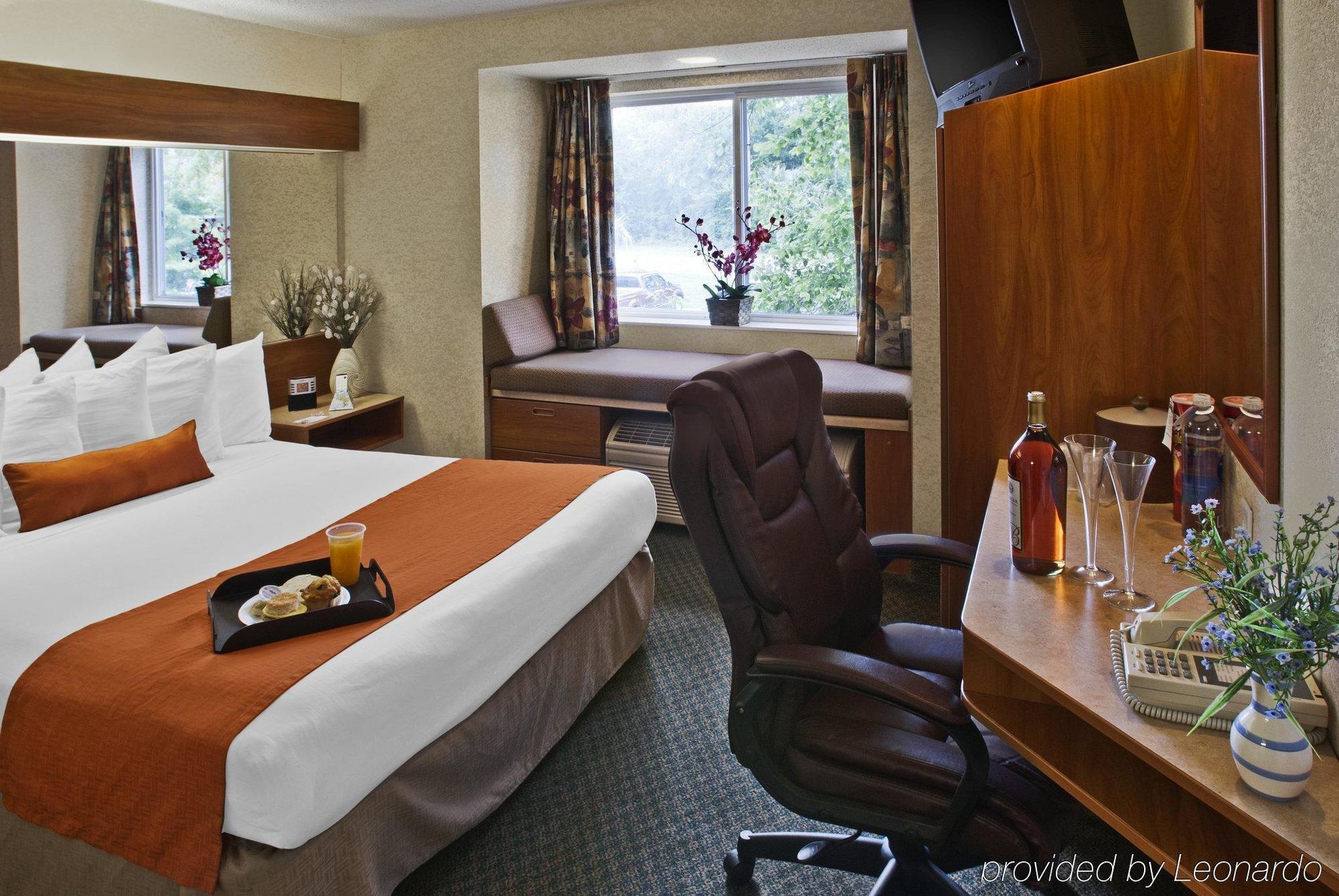 Microtel Inn & Suites By Wyndham Brunswick Quarto foto