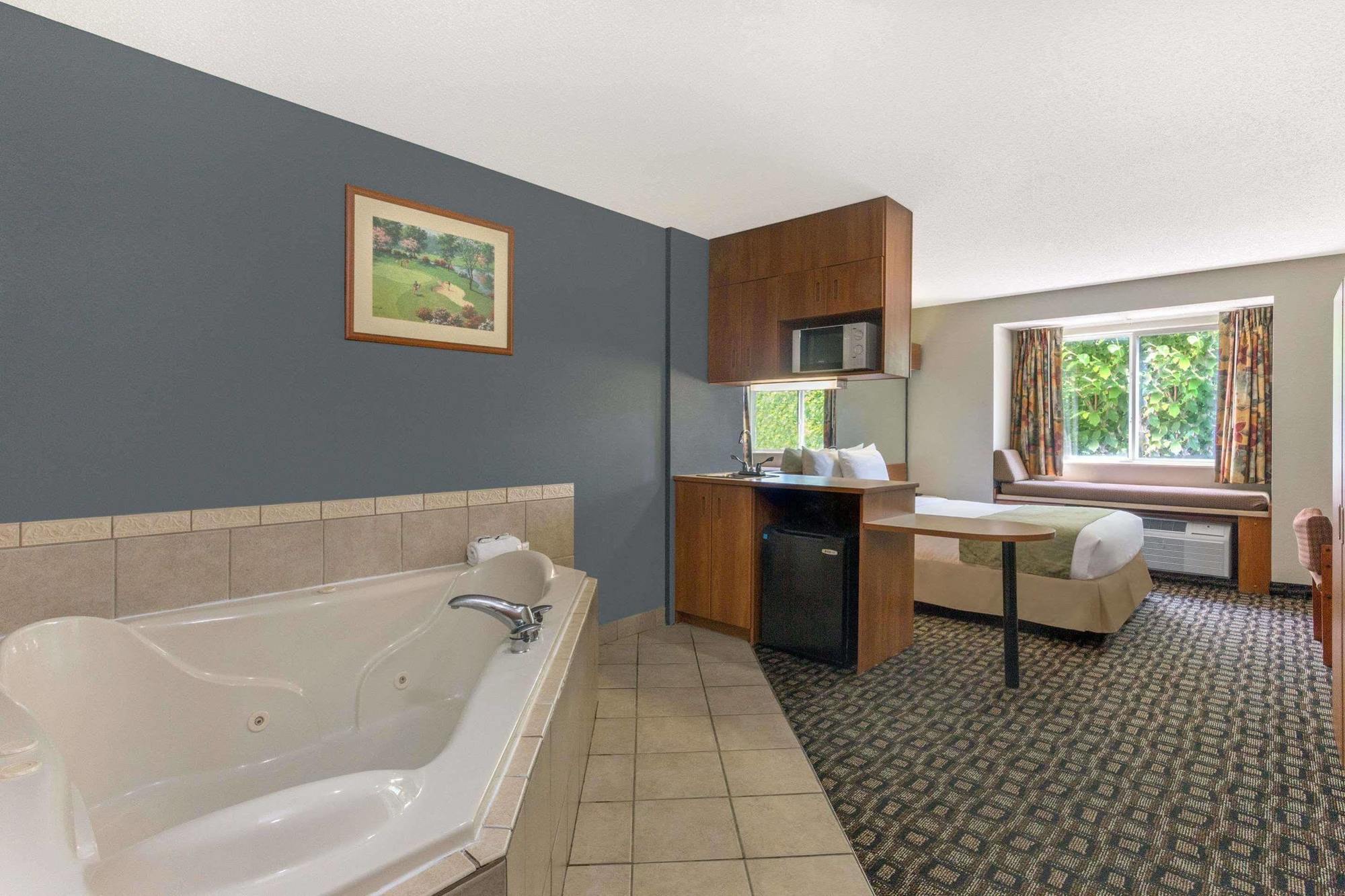 Microtel Inn & Suites By Wyndham Brunswick Exterior foto